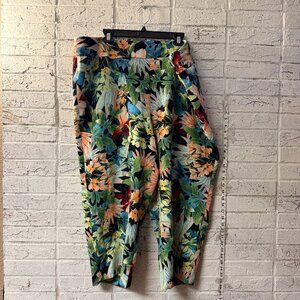 Avenue Size 22 Tropical Floral Pants | Black Floral Stretch Pull-On Pants